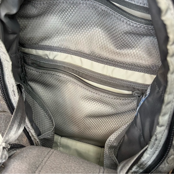 MAXPEDITION ENTITY 21L CCW-ENABLED EDC BACKPACK CHARCOAL Gray Durable Kodra - Picture 8 of 13